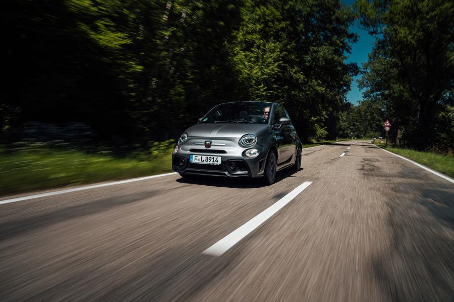  Abarth 595C (312) 2016 года  (WW) (фото 9 из 26)